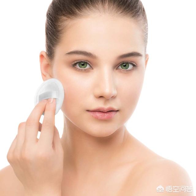 粉底膏怎么用具体步骤（粉底膏海绵上妆具体步骤）-第2张图片