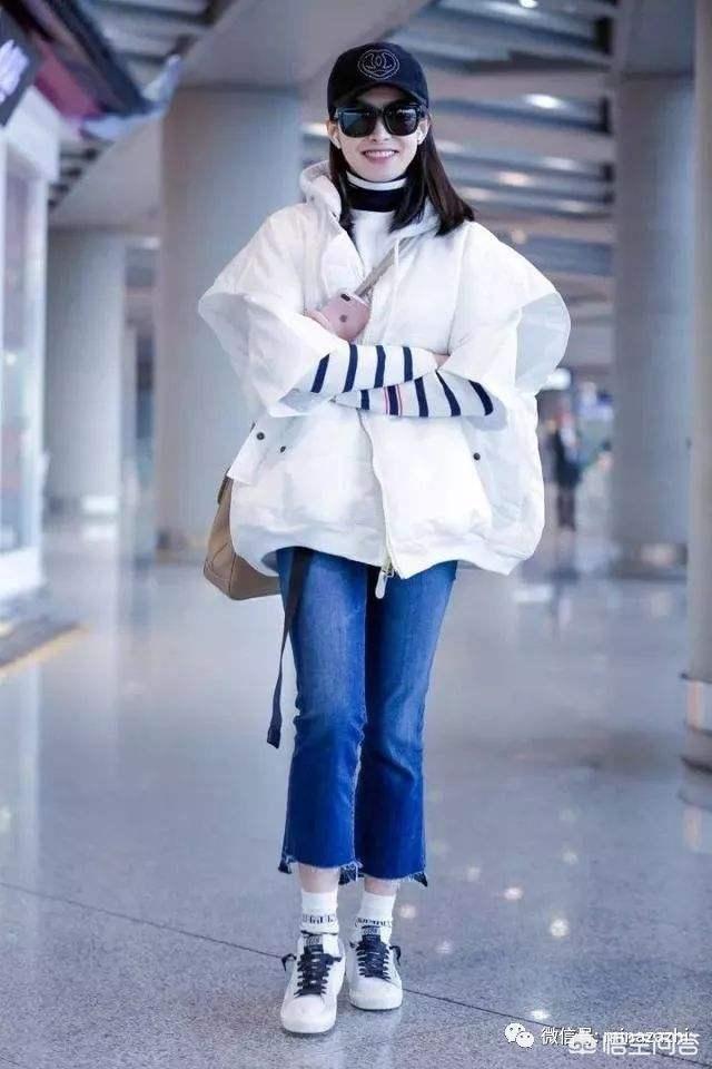 羽绒服女款短款新款（羽绒服长款和短款哪个好看）-第5张图片